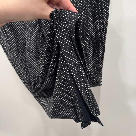 J. Jill Wearever Collection Full Leg Cropped Pants Printed Black Large - Picture 4 of 6